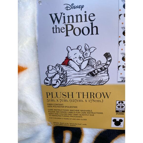 Disney Winnie the Pooh Halloween Throw Blanket “The Boo Crew” 50x70 - Picture 3 of 4